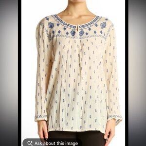 Lucky Brand Cream and Blue Embroidered Peasant Top Blouse Bohemian Cotton M